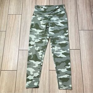 AERIE CHILL PLAY MOVE Green Camo Camouflage Leggings Size Large